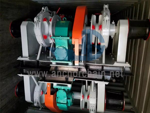 Hydraulický vrátek s dvojitým kabelem