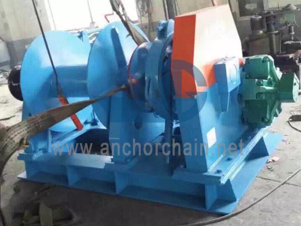 Hydraulické kombinované kotvení Windass
