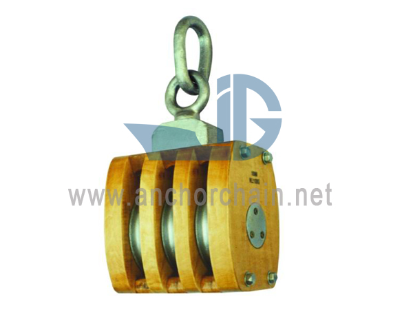JIS F3426 Lodní vnitřní vázaný dřevěný blok Triple with Shackle